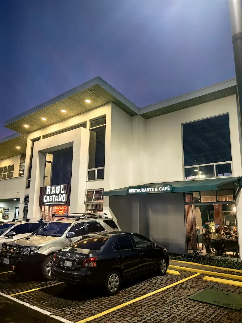 Local de Raúl Castaño en Coronado